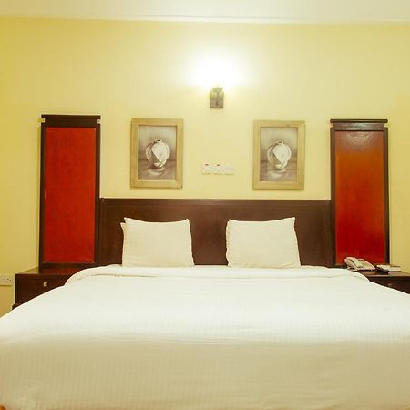 Hotel Reno Абуджа Экстерьер фото