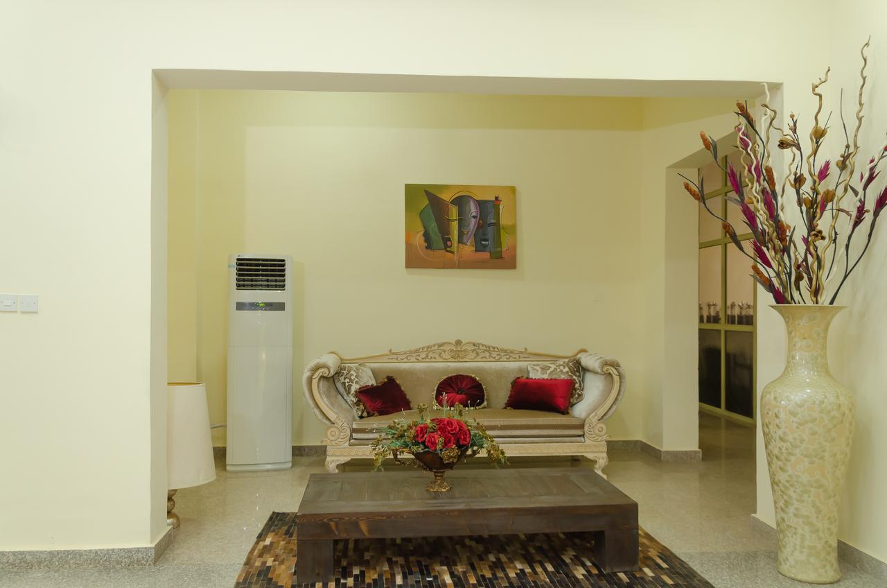Hotel Reno Абуджа Экстерьер фото