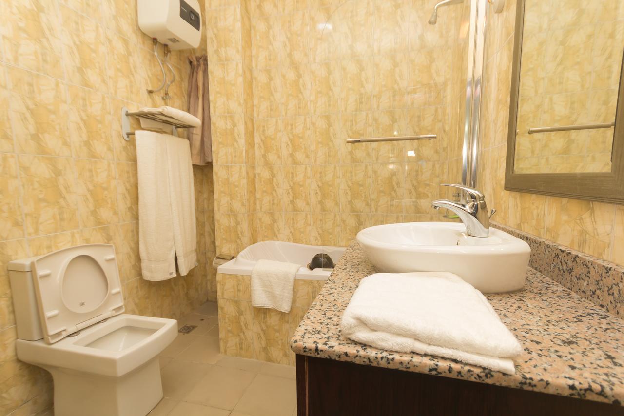 Hotel Reno Абуджа Экстерьер фото