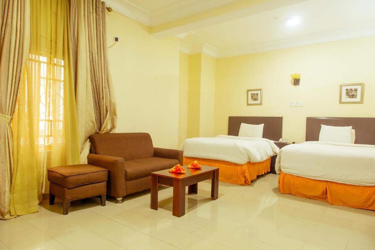 Hotel Reno Абуджа Экстерьер фото