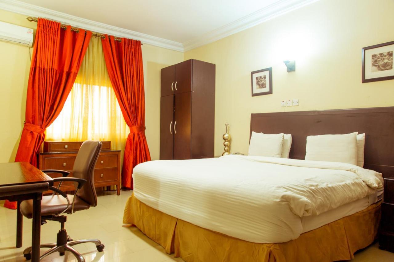 Hotel Reno Абуджа Экстерьер фото