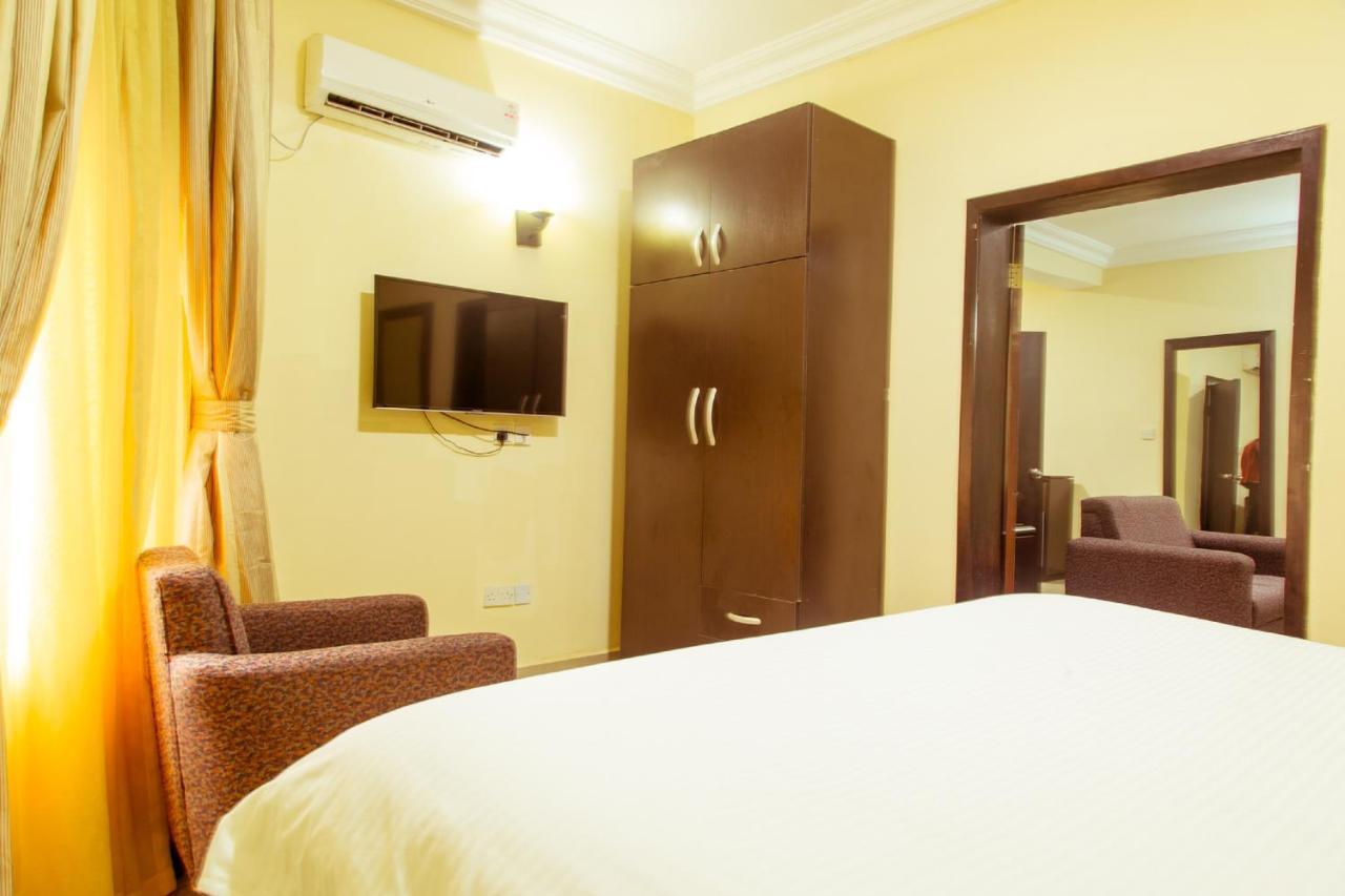 Hotel Reno Абуджа Экстерьер фото